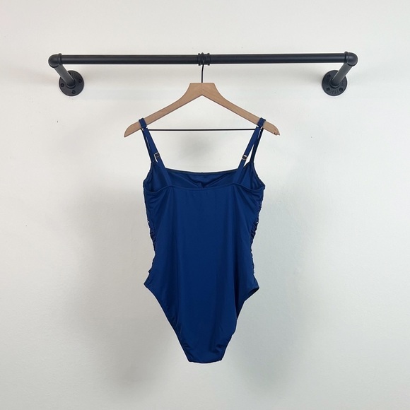 NEW Bleu Rod Beattie Eyes Wide Open Eyelet Floating Underwire One Piece Swimsuit - Picture 5 of 6